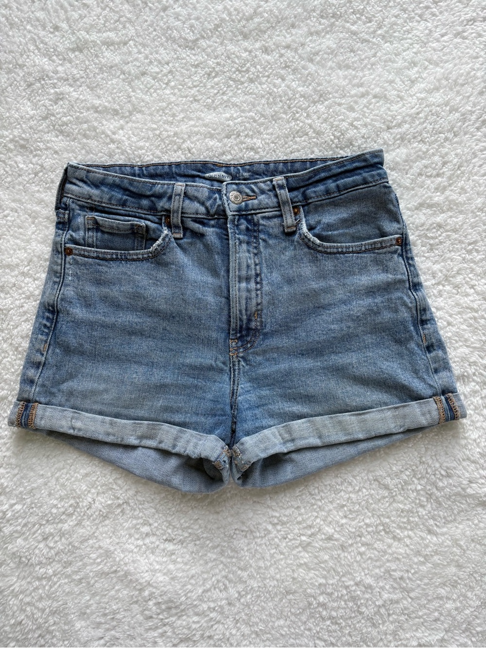 Old Navy O.G. Straight High-Rise Denim Shorts - Size 8